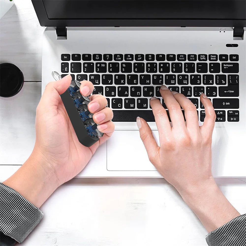 4Keys Button Keycap Stress Relief Adult Fidget Toy Keychain 4 Keys Keyboard Fidget Gadgets Toys DIY Keyboard Keychain Toys